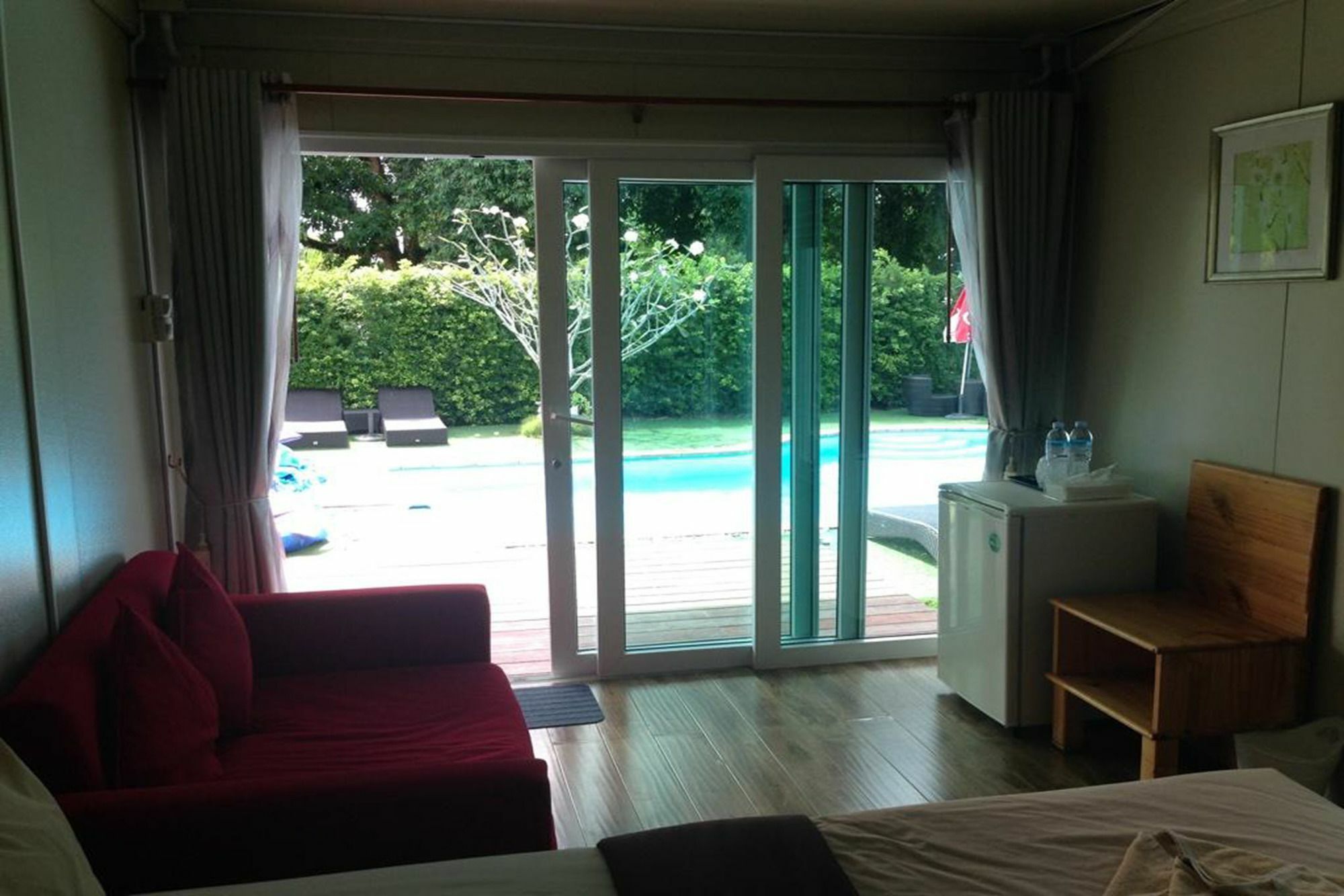 Hotel Check In And Chill Out Ban Laem Sok Exterior foto